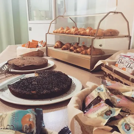 Hh Il Gabbiano 招待所 3*